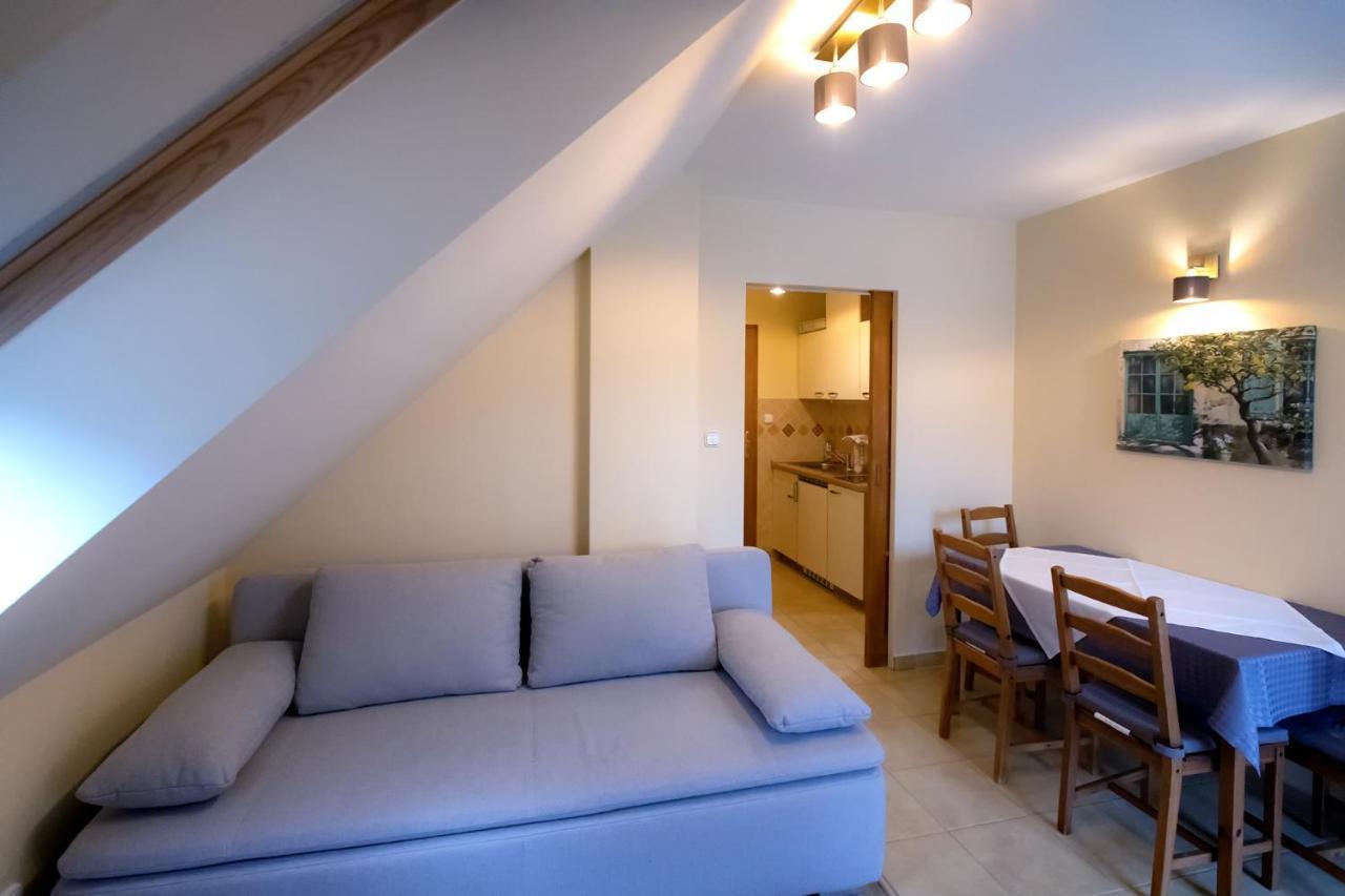 Ozkut Apartmanhaz Olmod Exterior foto